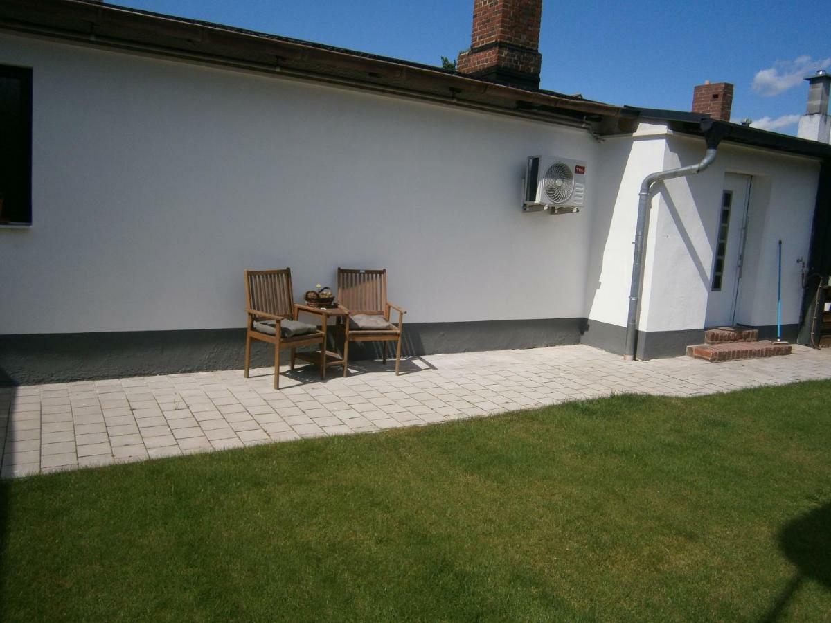 Wohnen Im Ehemaligen Kaminstudio Mit Klimaanlage Wittenberg Exterior foto